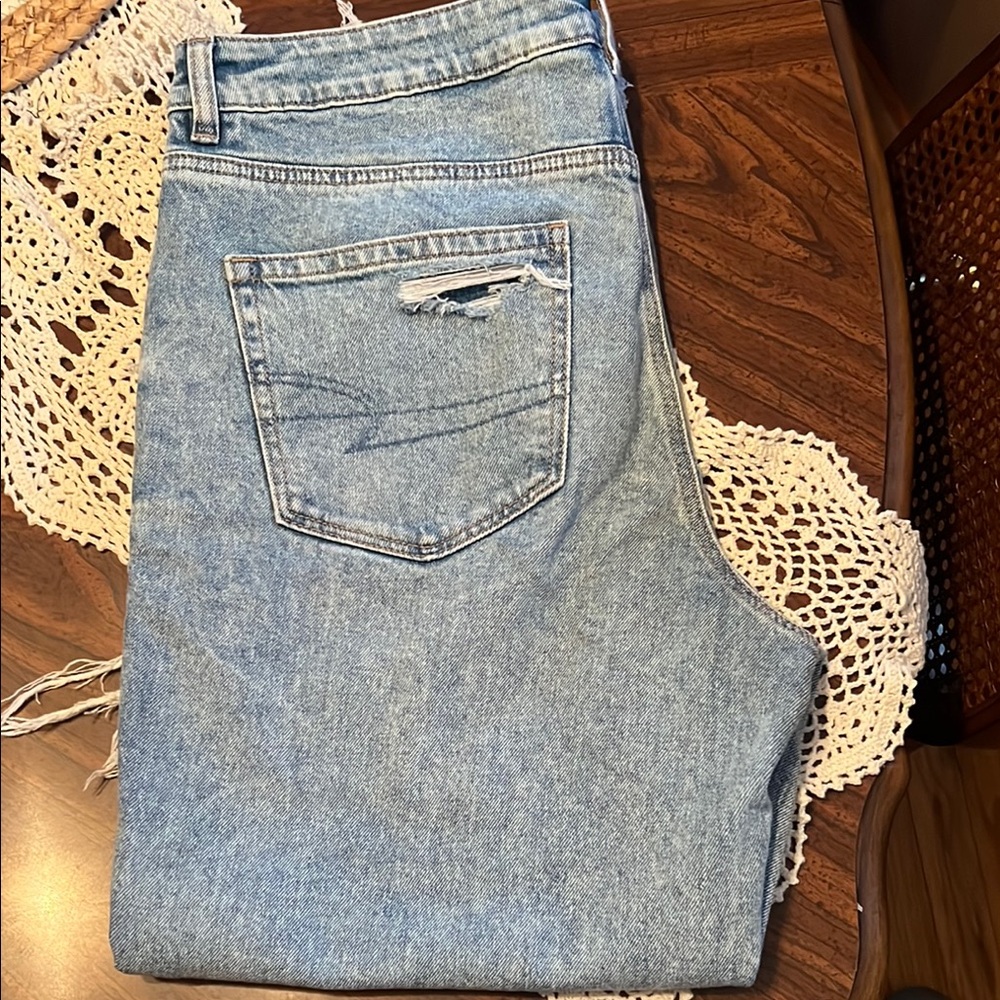 American Eagle Mom Jeans